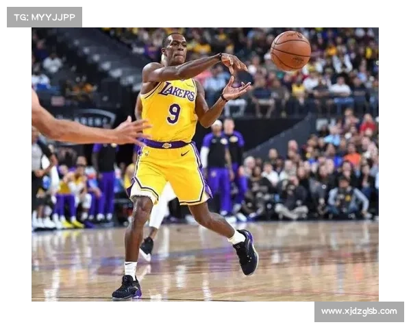 布克职业生涯数据分析与历史表现对比探讨